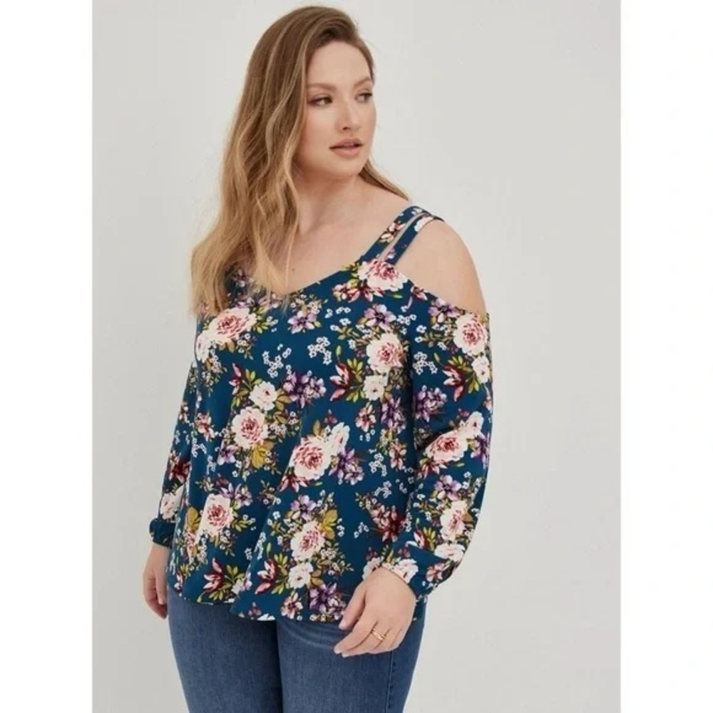 Size 3 torrid top